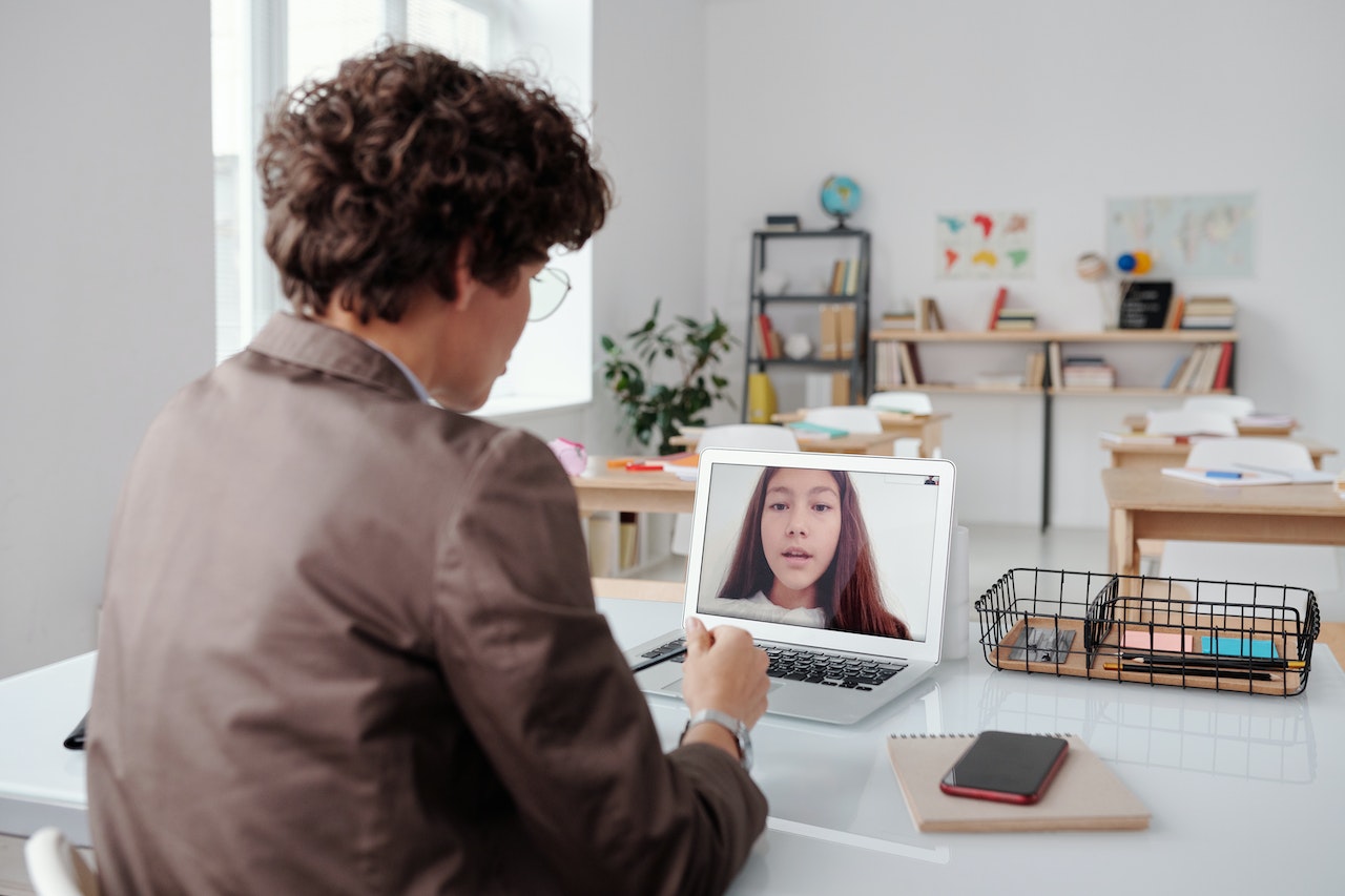 Essential Tips for Making the Most of Your Online School Experience